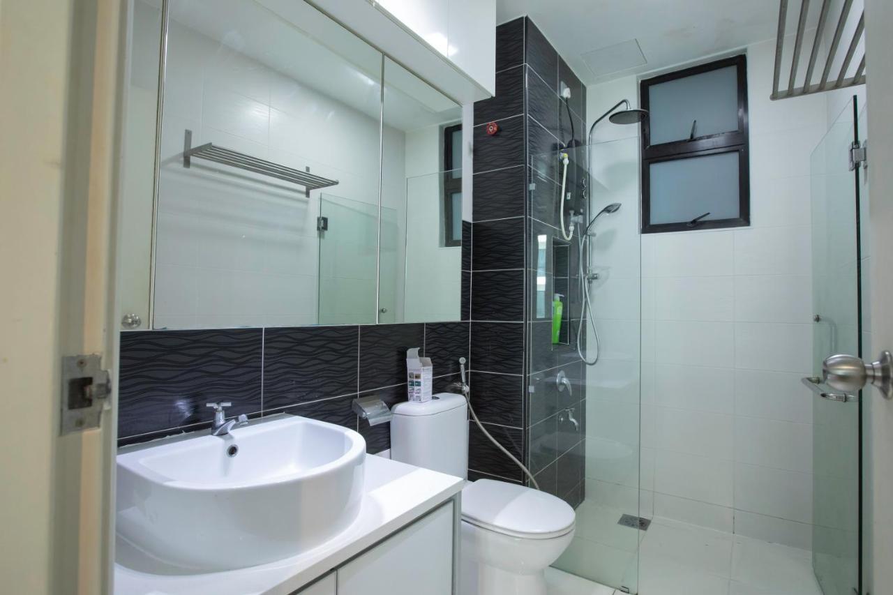 Apartemen The Platino 2br Paradigm Mall Jb Wifi Netflix #near Sutera Mall Johor Bahru